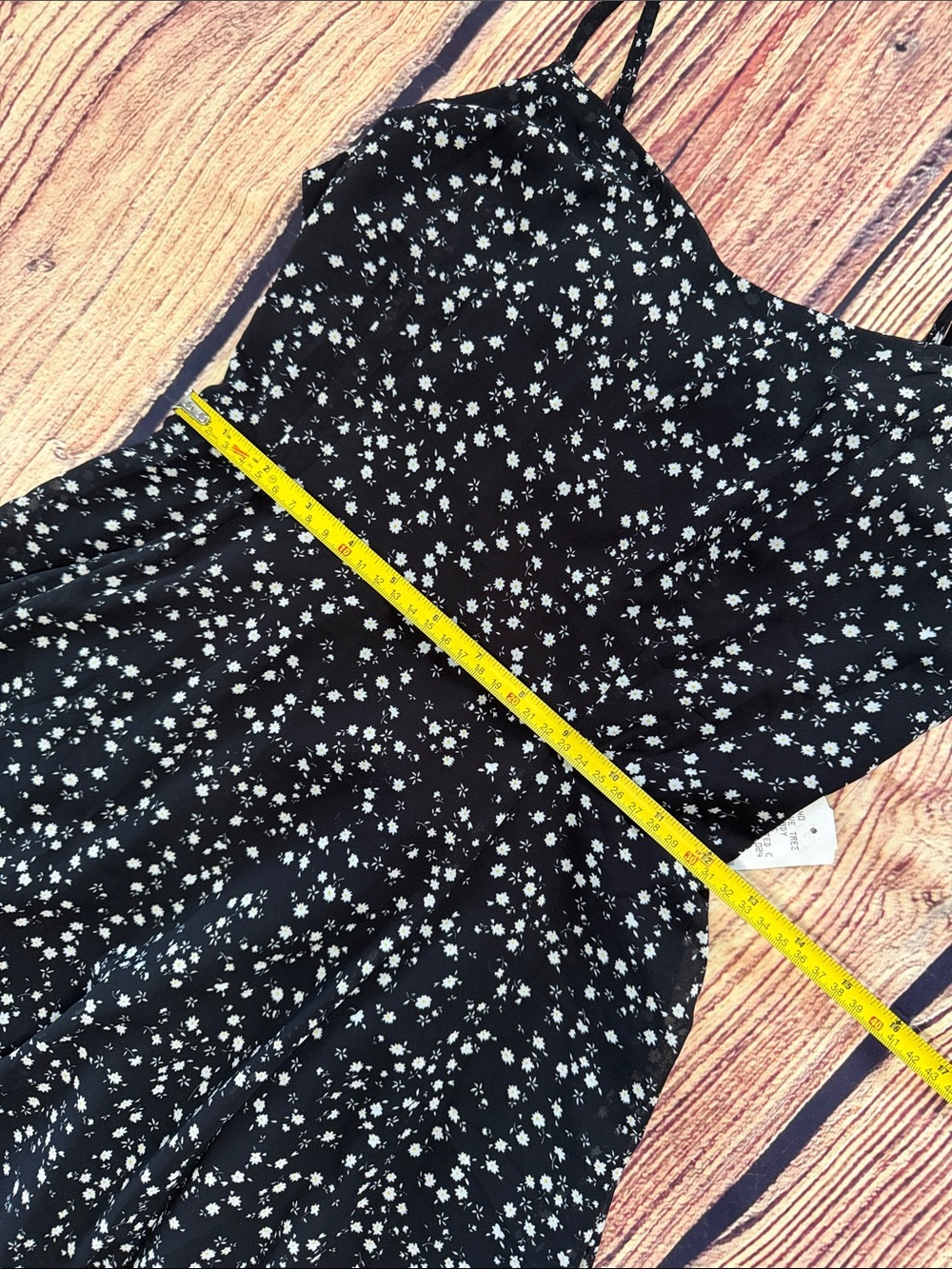 Love Tree Black Mini Dress with White Daisies Floral Print - Picture 3 of 12